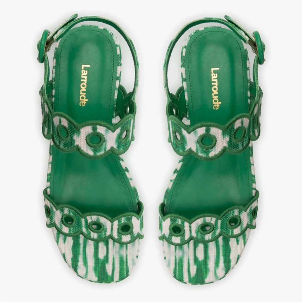 New in box Larroude Florence
Broderie Flat Sandal In Tie Dye green